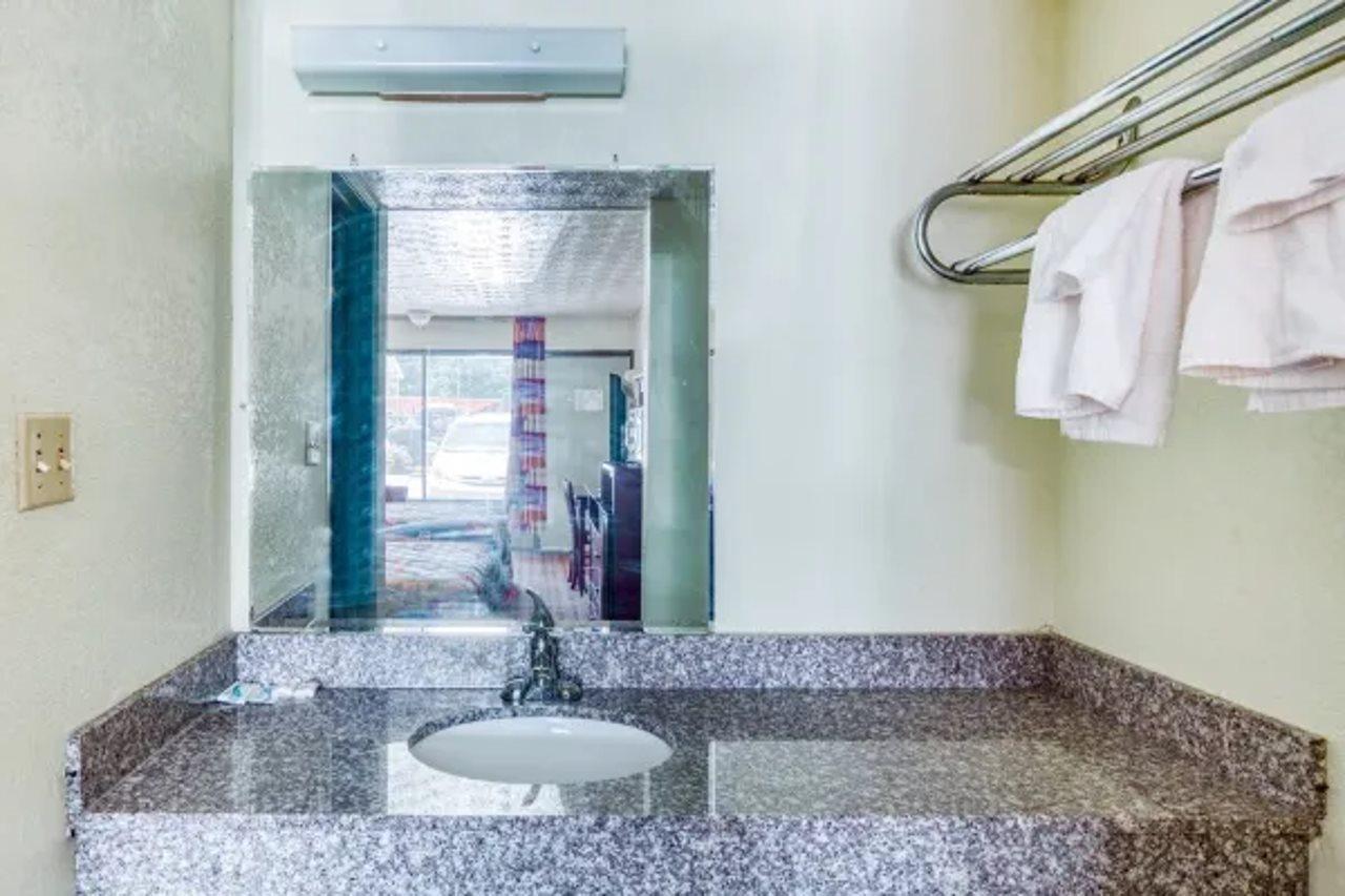 Oyo Hotel Decatur I-20 East & Wesley Club Dr Ngoại thất bức ảnh